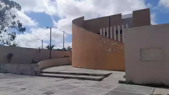 Presunto agresor de Escárcega sigue prófugo tras ataque con arma blanca