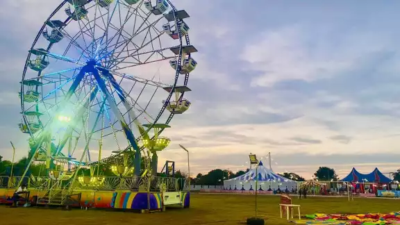 Poca gente ha acudido a la feria de Umán para consumir sus productos, de acuerdo con los comerciantes Poca gente ha acudido a la feria de Umán para consumir sus productos, de acuerdo con los comerciantes