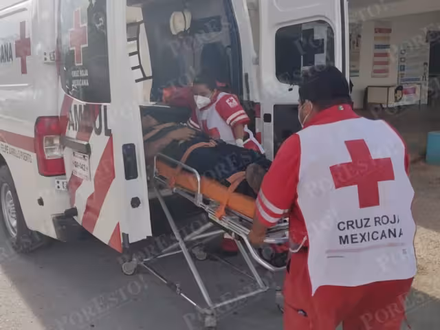 La víctima presentaba diversas lesiones, por lo que fue trasladado al Hospital General de Carrillo Puerto, quedando bajo custodia de la Policía de Investigación