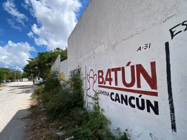 Habitantes de Cancún recriminan que funcionarios estén más enfocados en proyectar su imagen que en atender problemáticas sociales en Quintana Roo