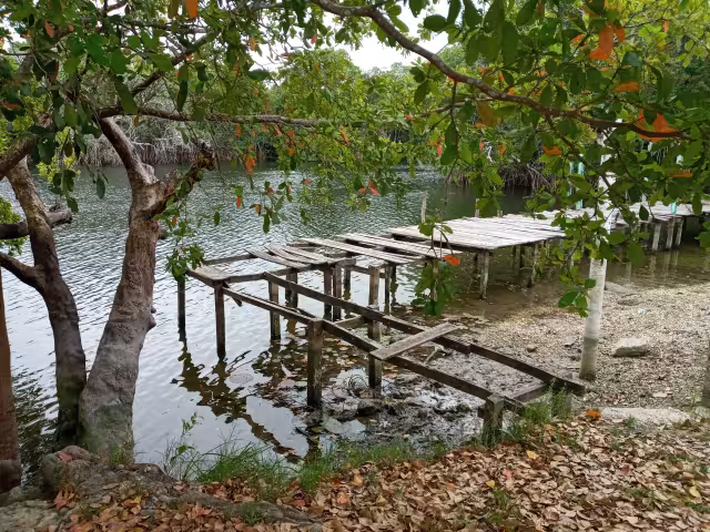 Por las condiciones en la que se encuentra el balneario y por el COVID-19, son contadas las personas que acuden al lugar