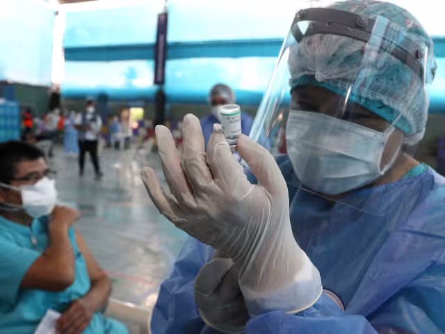 La alerta del organismo internacional surge en el día en que se conmemora dos años de la primera muerte debido al COVID-19 en el mundo.