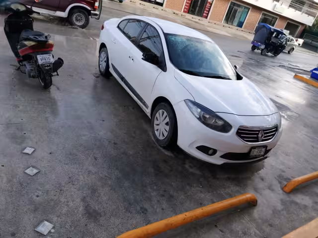 De acuerdo con información oficial, el suceso se verificó a las 11:30 horas en la avenida de los Colegios