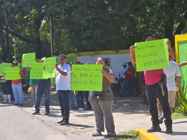 Integrantes del Sindicato de Matarifes se manifestaron frente al Rastro Municipal de Carmen.