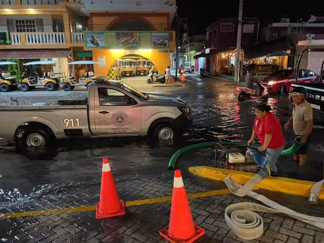 El nivel descendió después de tres horas que cayó la precipitación pluvial.

