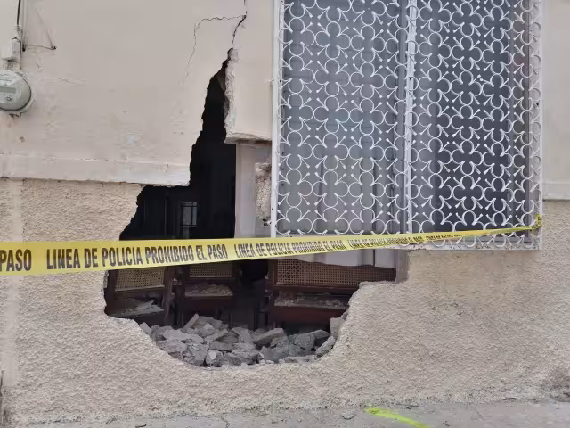 Sólo se registraron daños materiales, ya que no había gente en el momento de accidente