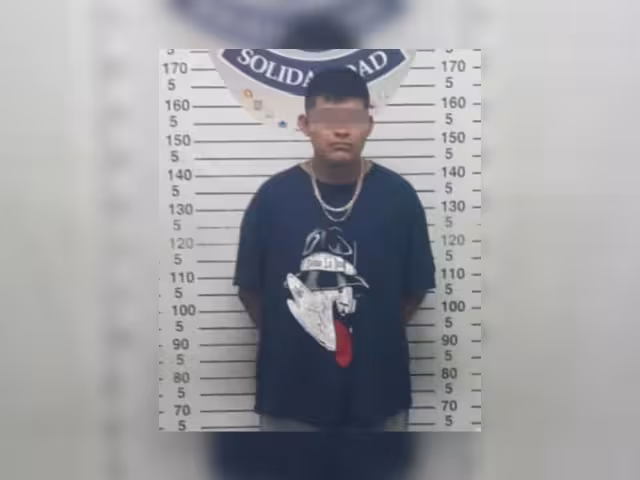 El hombre intentó escapar de la Policía, pero fue detenido calles más adelante en la colonia In House, por lo que fue llevado a la FGE Quintana Roo en Playa del Carmen