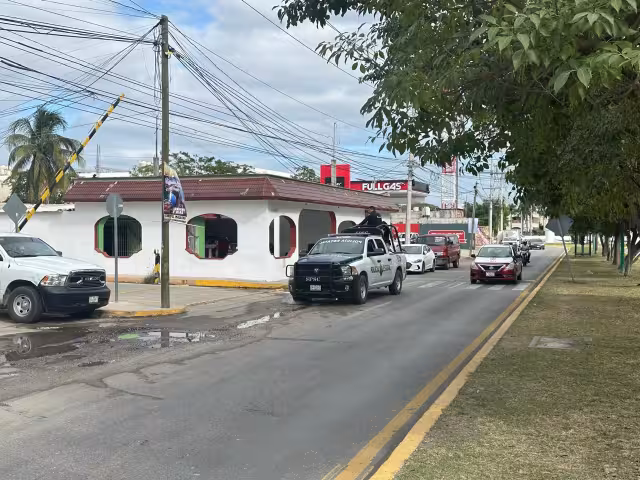 Lona con amenaza narco causa movilización en Holoch