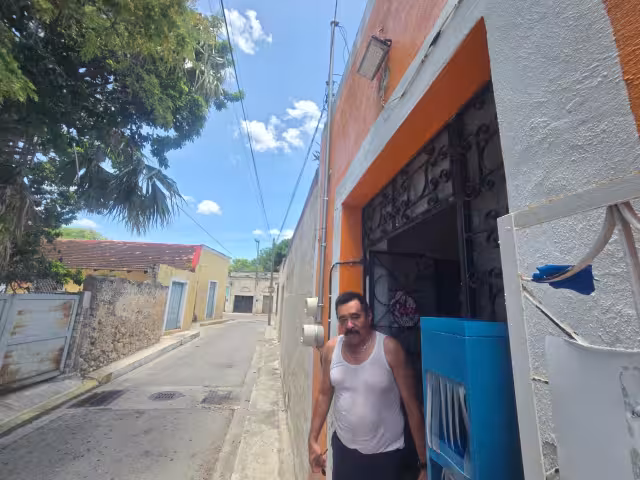 Los vecinos afectados señalan que los cortes de electricidad pueden durar hasta más de 12 horas