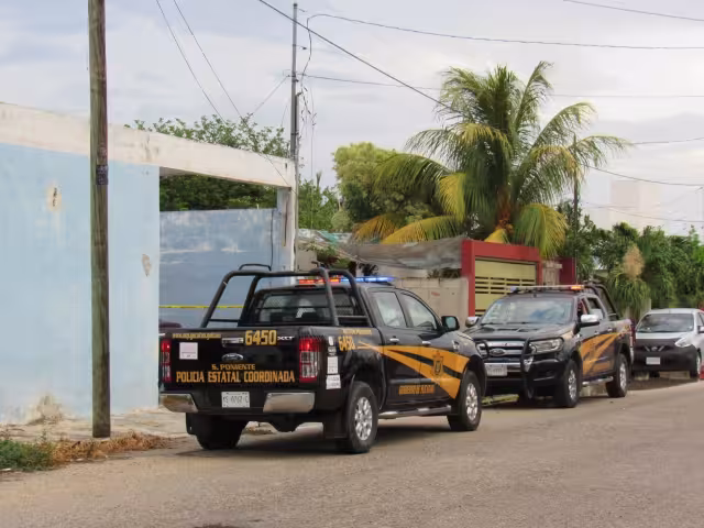 Las patrullas llegaron para atender un incidente violento, encontraron que el sujeto se había suicidado.