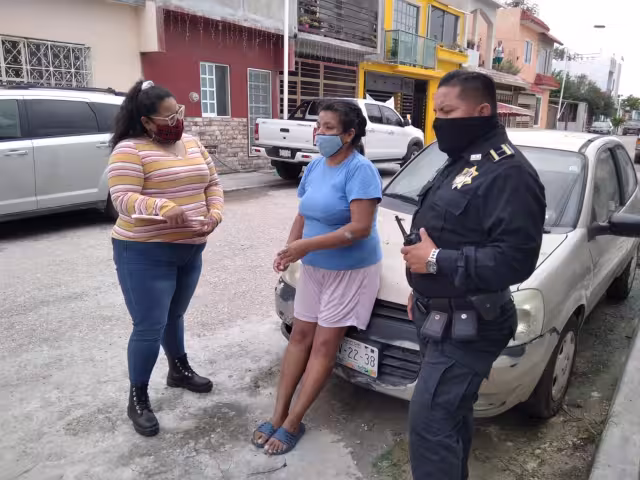 Agentes policiacos llevaron a la mujer a denunciar el hecho al Centro de Justicia para la Mujer
