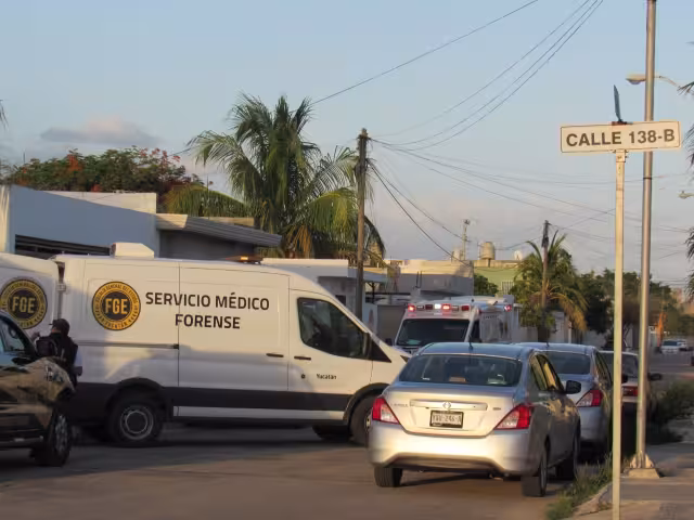 Personal del Semefo se encargó de levantar el cadáver de una mujer al Poniente de Mérida