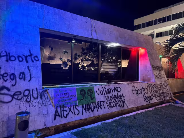 La bancada de Morena condenó lo que llamaron 'actos violentos'