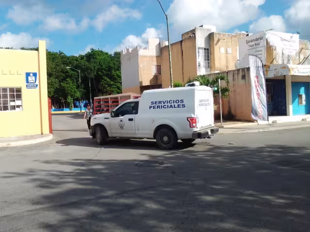 Paramédicos confirmaron el deceso del joven, por lo que llamaros a la Fiscalía General del Estado