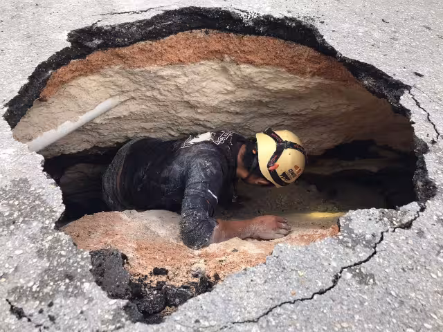 Recomendaron mantener vigilada el área para evitar accidentes y realizar estudios de mecánica de suelos en la zona