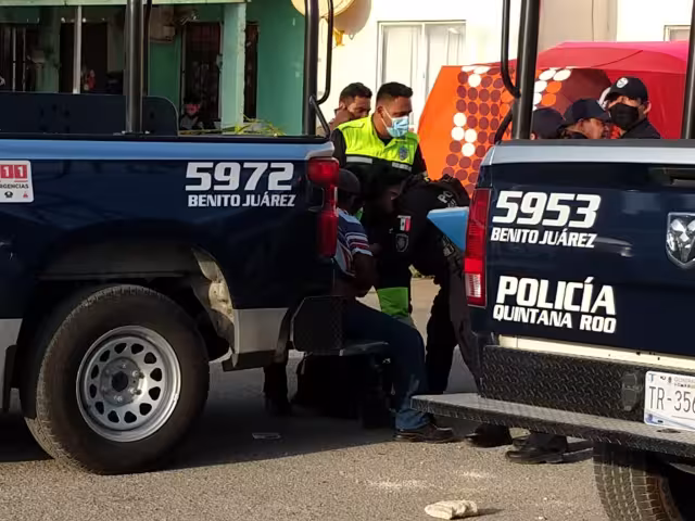 Balean a vendedor de agua en el fraccionamiento Villas Otoch Paraíso en Cancún