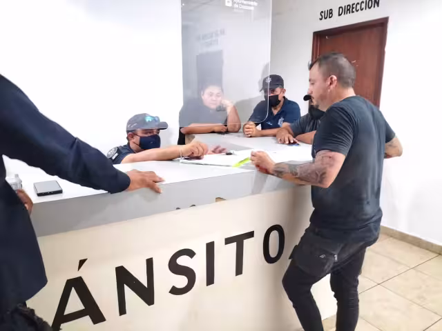 El motociclista aseguró que los policías hicieron tiempo para que el juez no considera válida la sanción