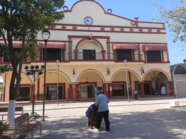 El tesorero municipal de Escárcega habría presentado su renuncia tras la detención del exalcalde.