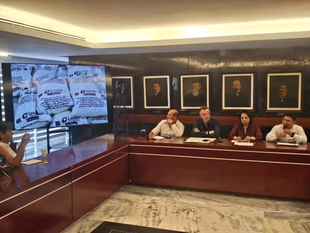 La factoría podrá procesar hasta 100 mil litros diarios y será la primera planta pública construida en México en 41 años.