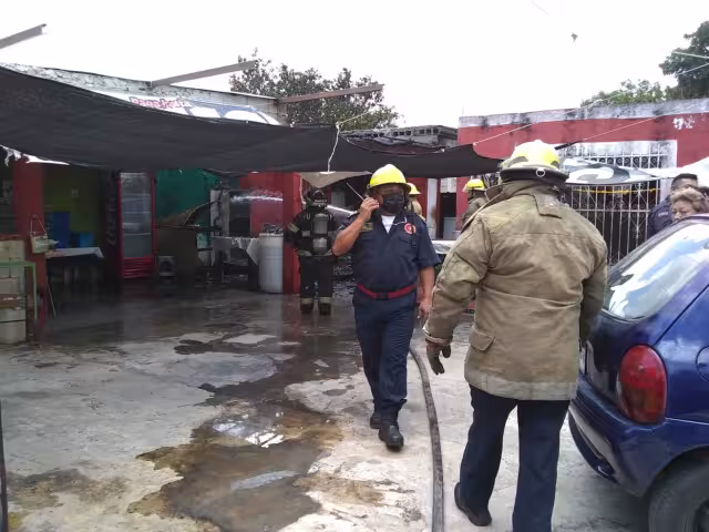 Los bomberos lograron sofocar las llamas