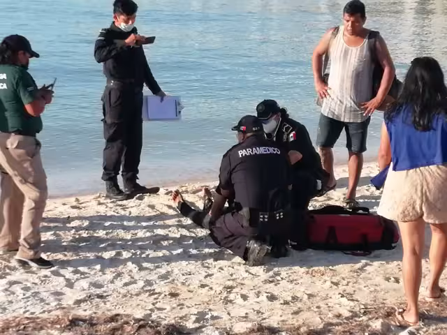 El joven se encontraba ingiriendo bebidas embriagantes con dos personas más