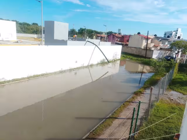 Vecinos de Mundo Maya denunciaron inundaciones por obras del Hospital Gineco-Pediátrico