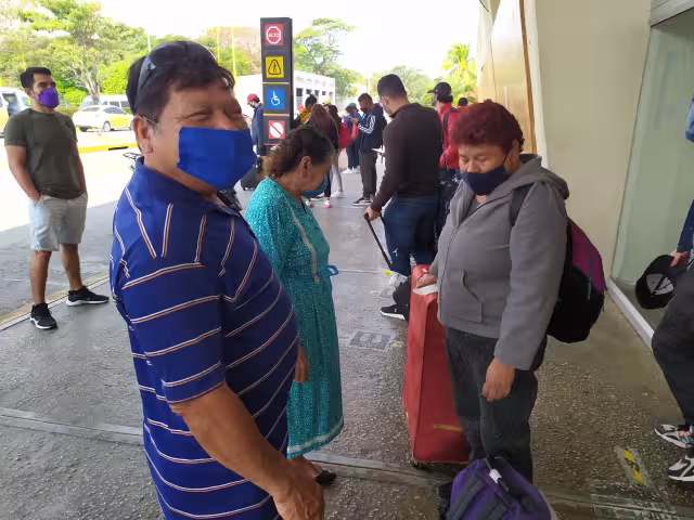 La carmelita señaló que se sintió muy contenta de que por fin pudo ver de nuevo a su hermano y después al resto de su familia