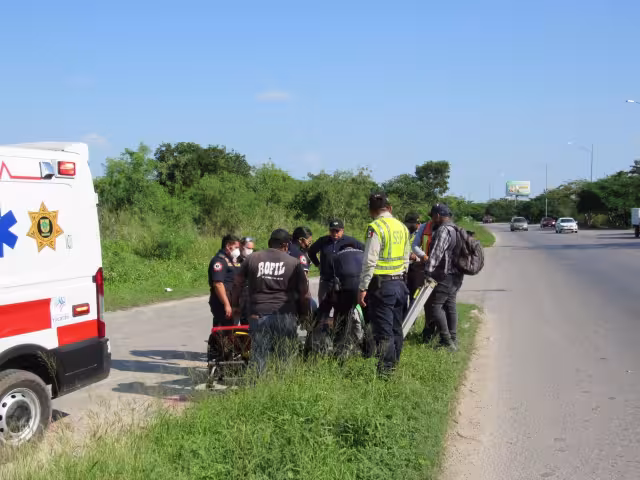 El hombre presentó una herida profunda en la pierna