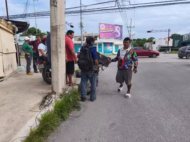 Un choque entre dos motocicletas en la avenida Gobernadores dejó un lesionado.