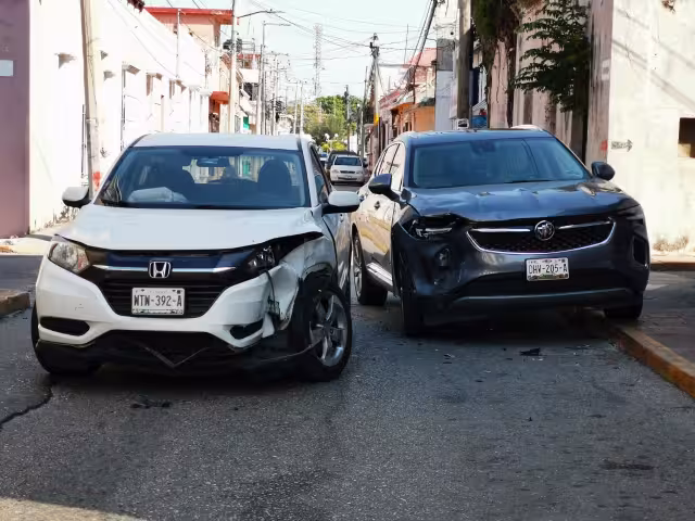 Solamente se registraron daños materiales en el choque