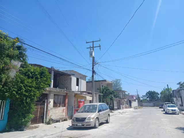 Vecinos de Escárcega denuncian apagones por falla en transformador de la CFE