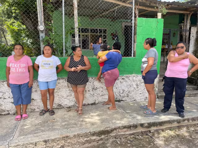 Apagón en Hopelchén deja familias sin luz, alimentos echados a perder y calor insoportable