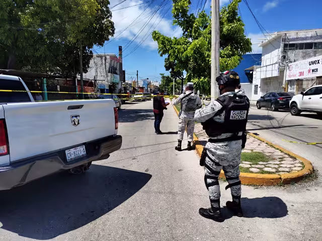 Ciudad del Carmen vivió una jornada violenta con dos atentados armados contra líderes sindicales de pochimóviles.