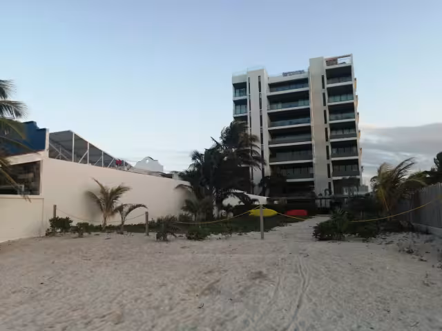 Elementos de diversas dependencias acudieron al predio para suspender el evento