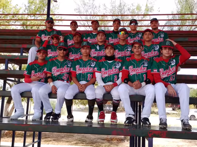 Las escuadras de la Academia “El Bunker”, de la categoría 15-16 años; y los “Potros de Hervis”, de 13-14 años fueron las que no accedieron a EU. Foto: Marco Sánchez