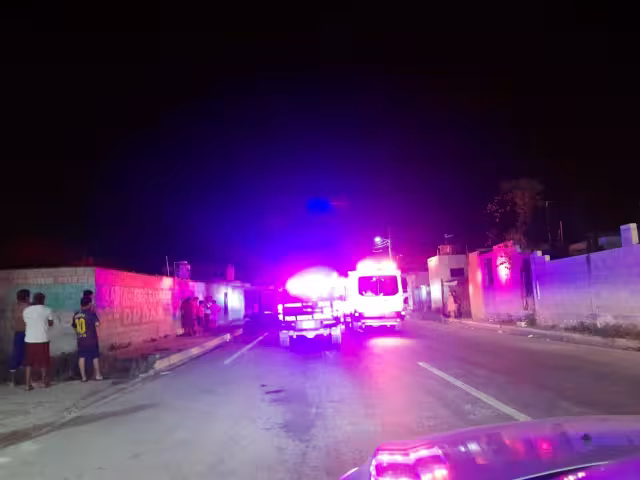 Hasta el momento, se desconoce la identidad del atacante, ya que huyó del lugar