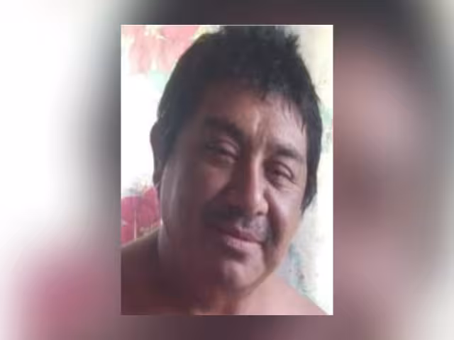 René Borges Dzul sólo iba vestido con un bóxer al momento de su desaparición, indicaron sus familiares