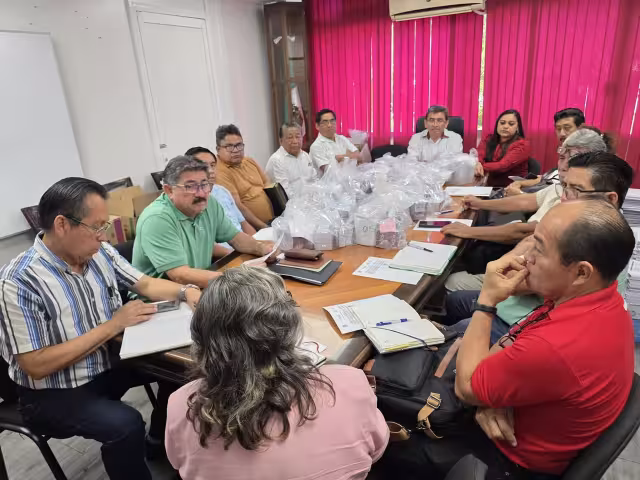 Se beneficiarán más de 98 mil alumnos de todos los niveles educativos.