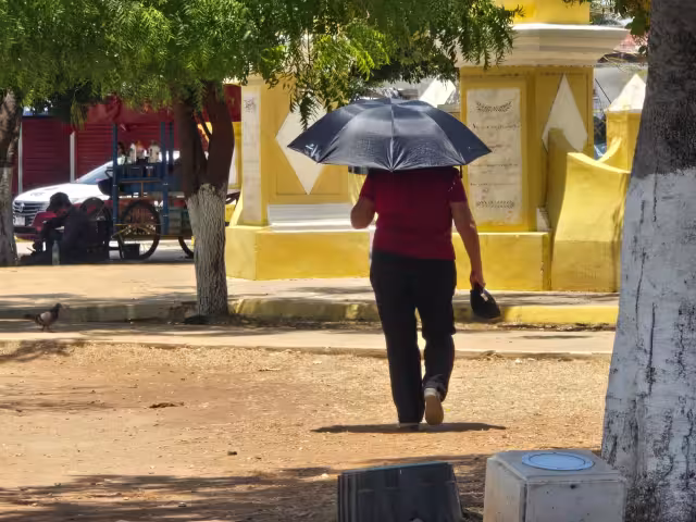 Persisten condiciones de calor extremo y lluvias en Campeche