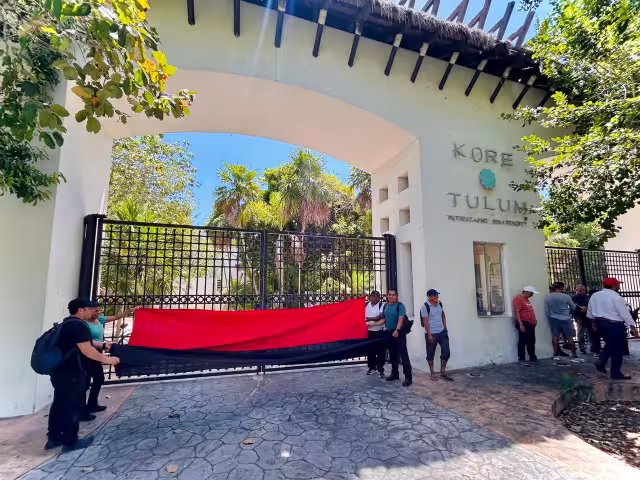 Estalla huelga en hotel Kore de Tulum por falta de pago a 60 trabajadores