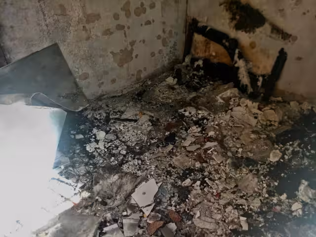 Bomberos controlaron el fuego en la vivienda para evitar que el siniestro se expandiera