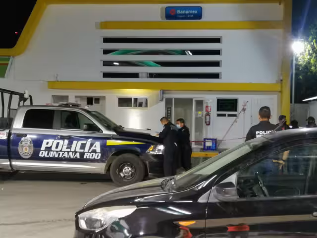 Los asaltantes aprovecharon el cobijo de la noche para cometer el atraco