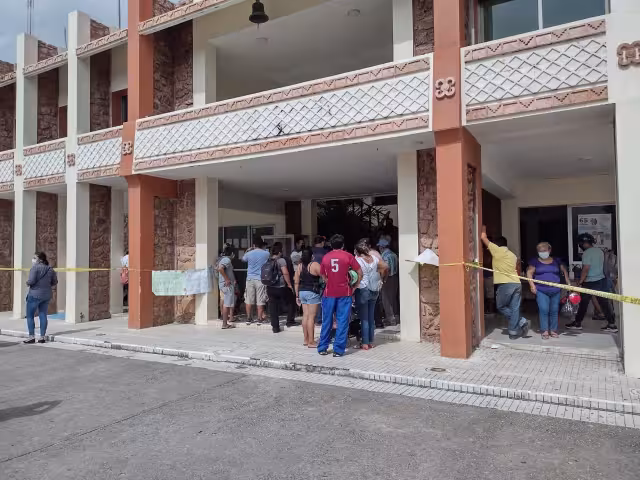 Los trabajadores levantarán la huelga y liberarán las instalaciones del palacio municipal al recibir sus pagos
