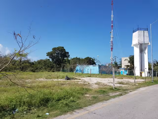 Uno de los terrenos invadidos en Puerto Aventuras