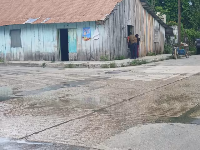 Intentan asaltar a propietaria de panadería en la colonia Salsipuedes.
