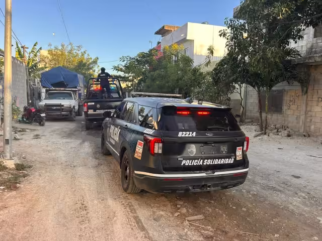Elementos policiacos llegaron al lugar de los hechos para resguardar la zona.