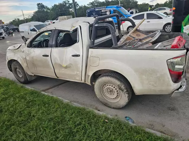 El chofer que provocó el accidente reconoció que perdió el control de la camioneta.