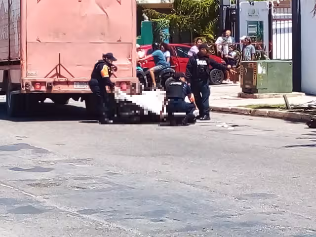 Una persona que venía junto al occiso fue trasladado de urgencias al Hospital General de Playa del Carmen