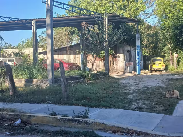 Se llevan dos baterías de vehículos en reparación en la colonia Fátima