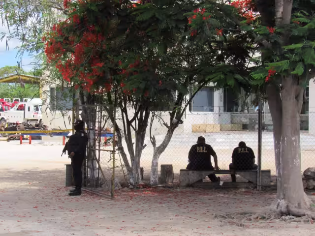 Autoridades mantienen vigilado el taller mecánico